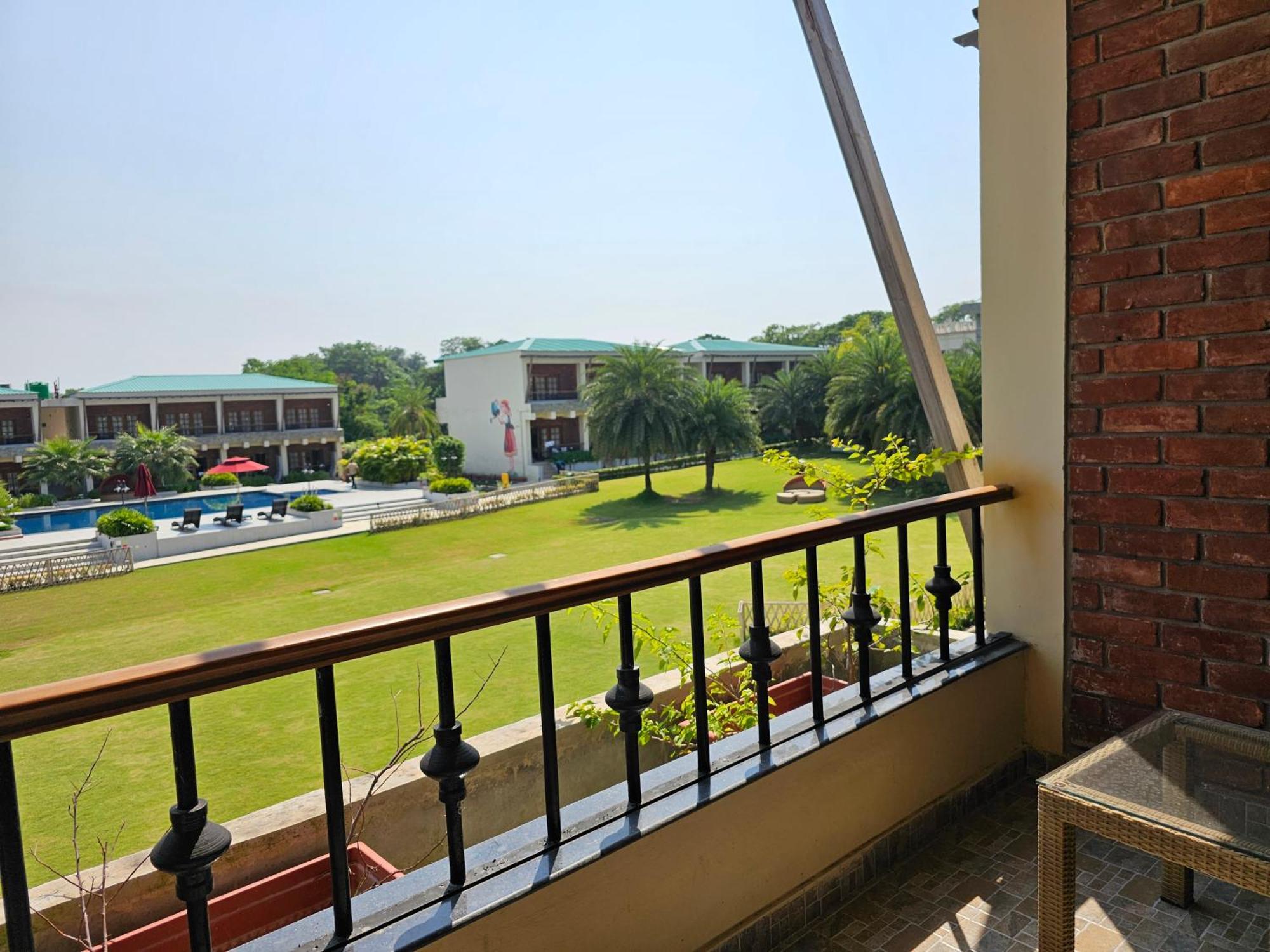 The Creek Boutique Resort & Spa Bolpur Exterior photo